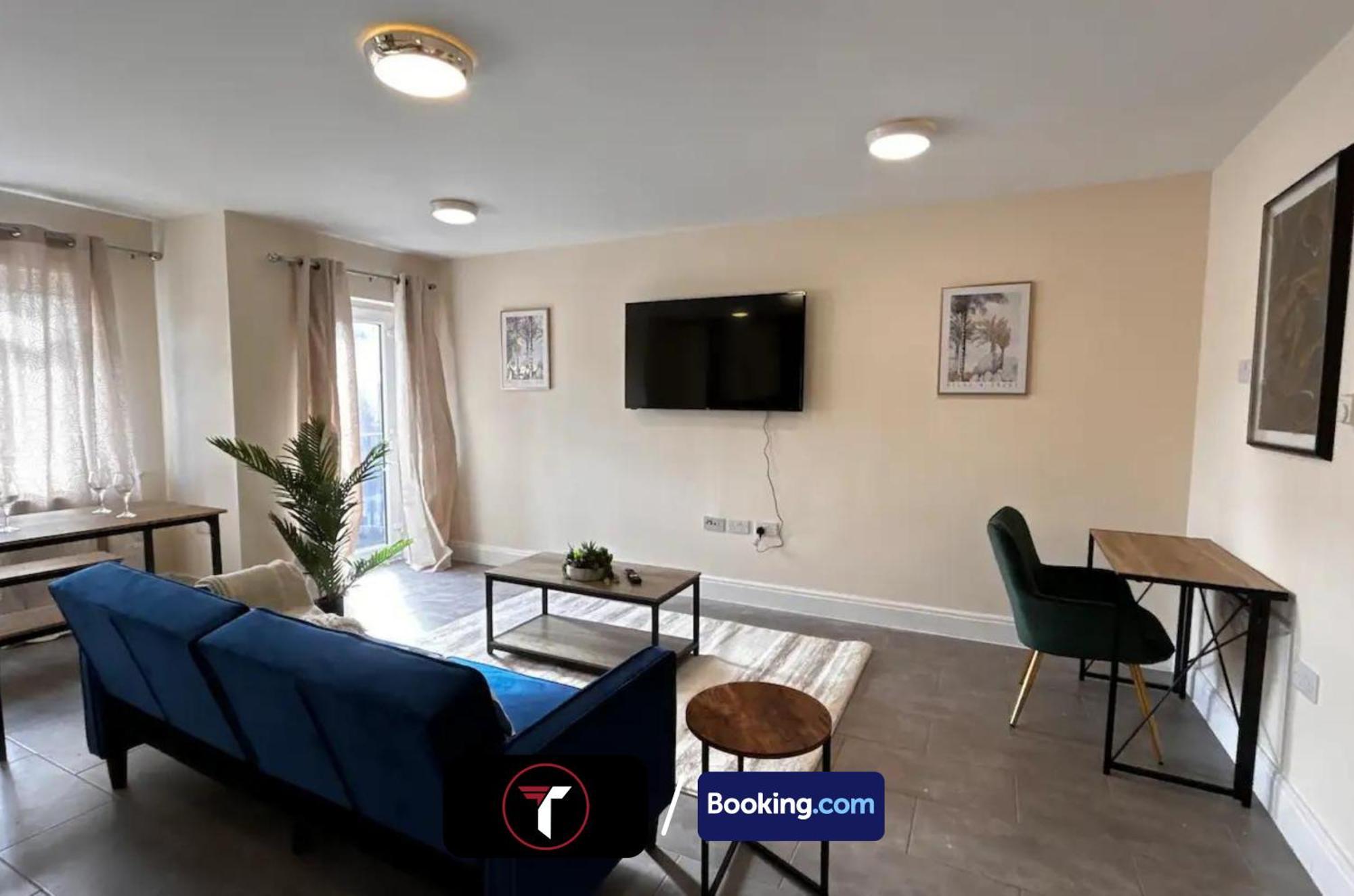 Stylish 2 Bedroom Flat By Tara Stays Short Lets & Serviced Accommodation Watford With Free Parking & Nearby Warner Studios Экстерьер фото